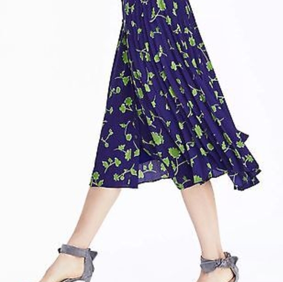 Banana Republic Button Front Pleated Skirt Kelly Green Navy Size 4 - Picture 2 of 5